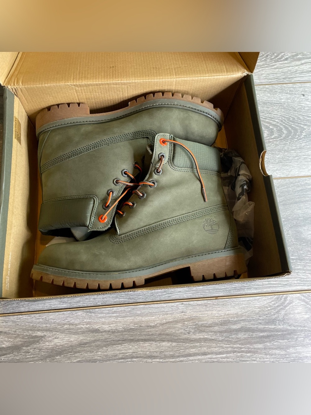 Timberland PREMIUM 6 IN WATERPROOF BOOT Menโs -MA1 flight Colorway NUBUCK SZ 9.5